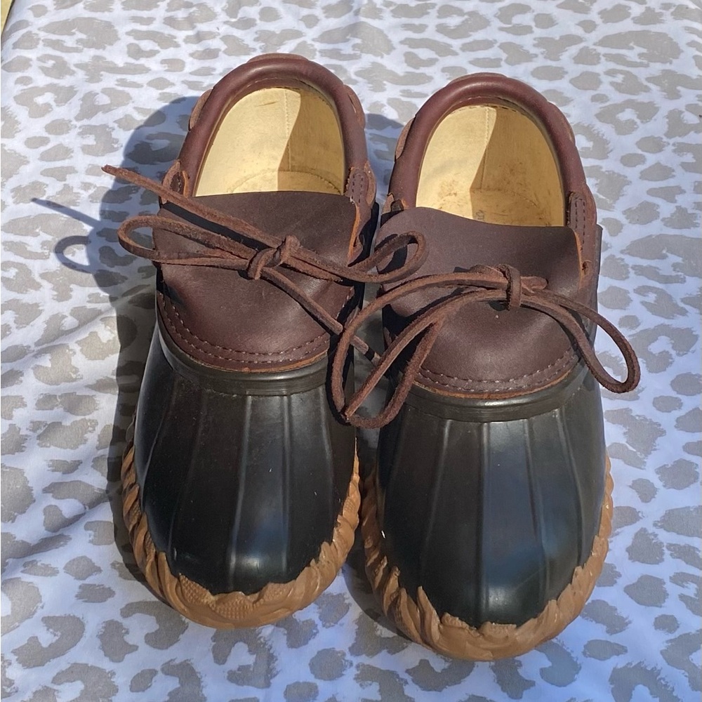 Schnee’s Camp Shoe Men’s/Youth 5 - Women’s 7